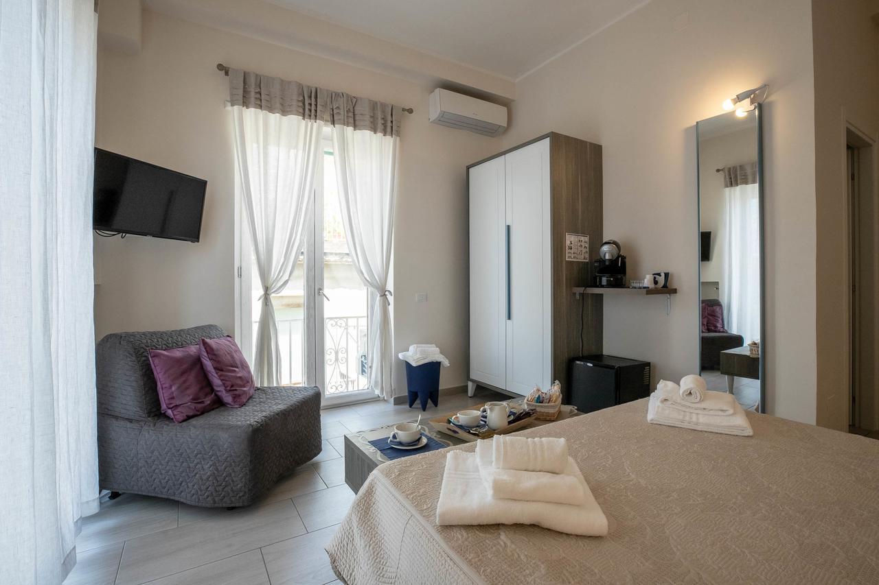 Residenza Eleonora Bed & Breakfast Salerno Ngoại thất bức ảnh